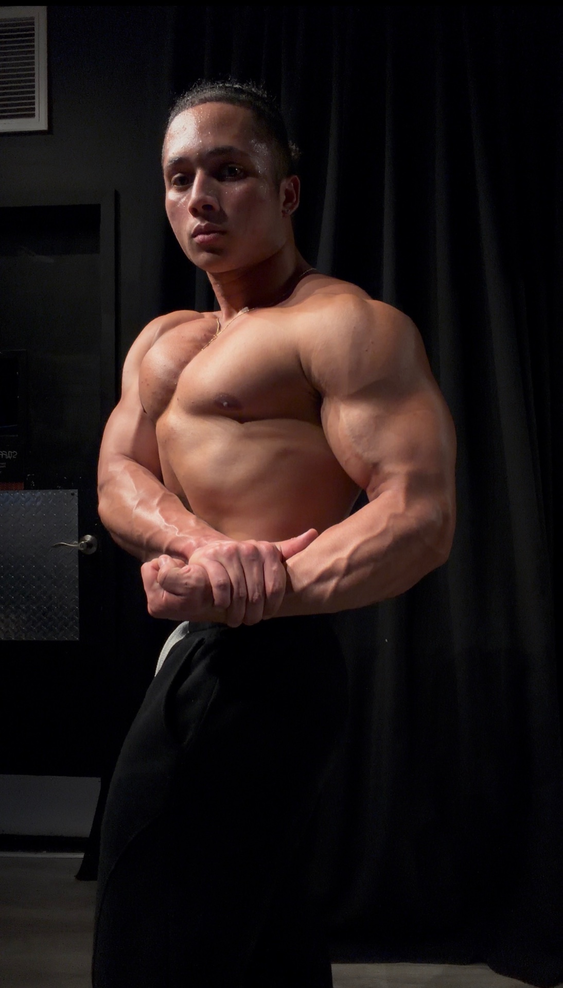 Coach flexing — front double biceps